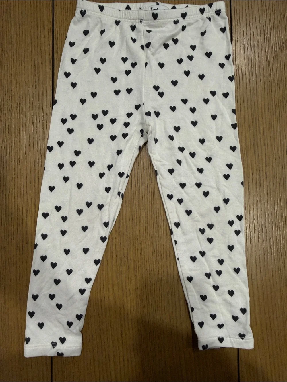 Splendid White Leggings with Black Heart Print